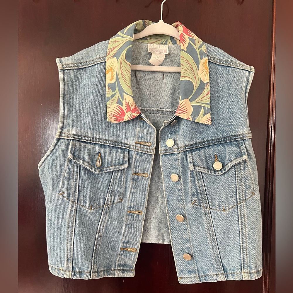 Vintage Denim Vest with Floral Collar